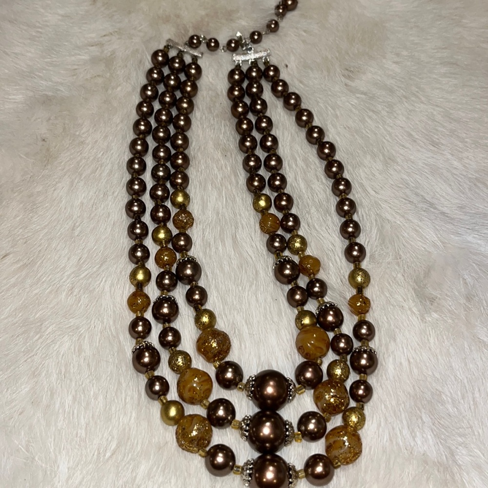💖 Vintage Triple Strand Beaded Necklace